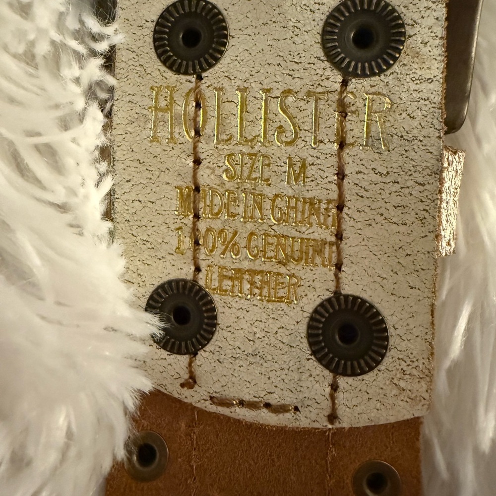 Vintage Hollister distressed white leather belt with studs - Picture 3 of 3